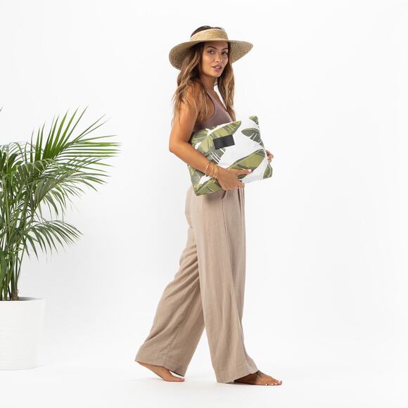 Aloha Collection• Max Luau Pouch - Picture 9 of 9